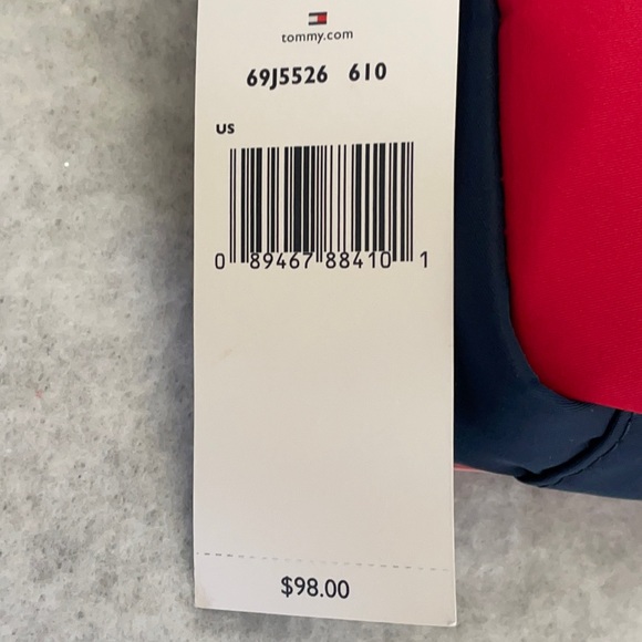 ⭐️SALE🎄Tommy Hilfiger Crossbody - Picture 9 of 9